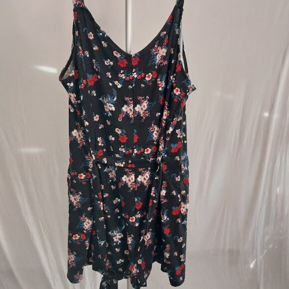 No Boundaries Juniors' Button Front Romper - Picture 7 of 10